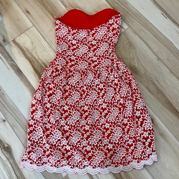 aina be Red & White Strapless Sweat Heart Dress With Floral Lace Details Size S - Picture 2 of 14